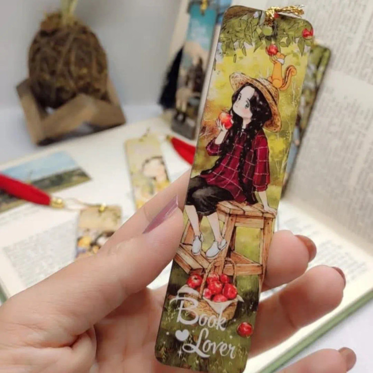 بوک مارک چوبی منگوله دار